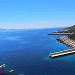 Laus Апартаменты Завалатица