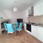Laus Апартаменты Завалатица