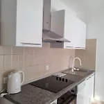 Laus * Завалатица