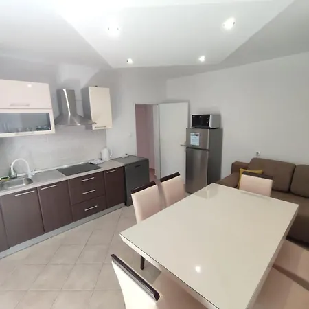 Apartment Laus *