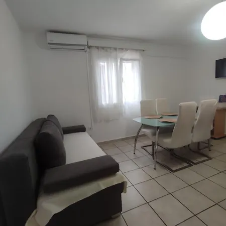 Apartment Laus