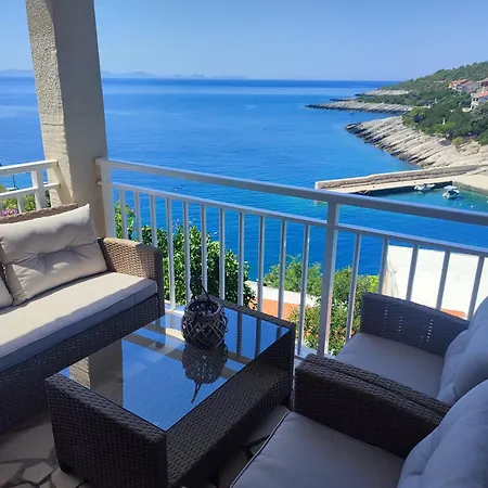 Laus Apartment Zavalatica