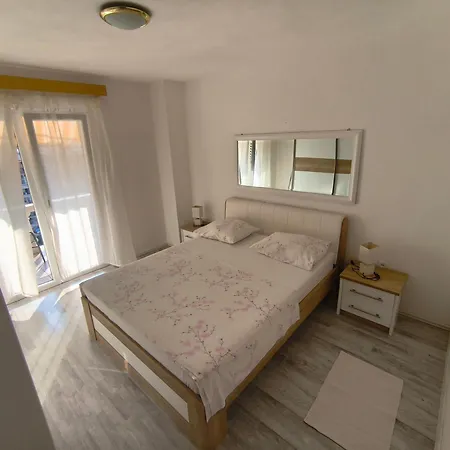 Laus Apartment Zavalatica