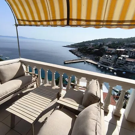 Laus Lägenhet Zavalatica