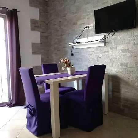 Apartment Laus