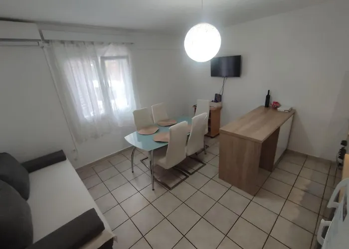 Laus * זבלטיצה